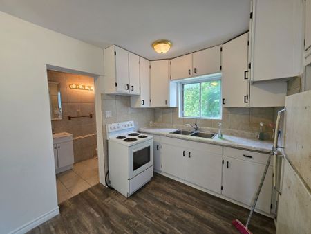 For Lease - 41 Essa Road Unit# 1, New Tecumseth, Ontario - Photo 5