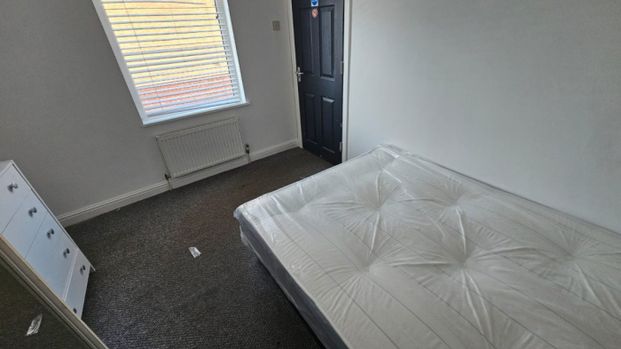 1 bed House Share - To Let - Photo 1