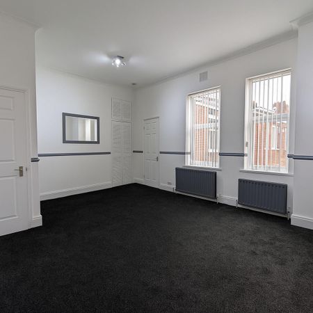2 bedroom flat to rent - Photo 3
