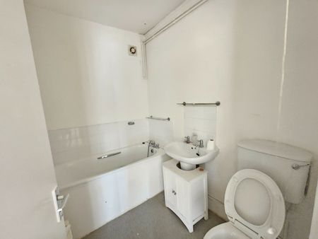 1 Bed Flat, Graham Road, E8 - Photo 3