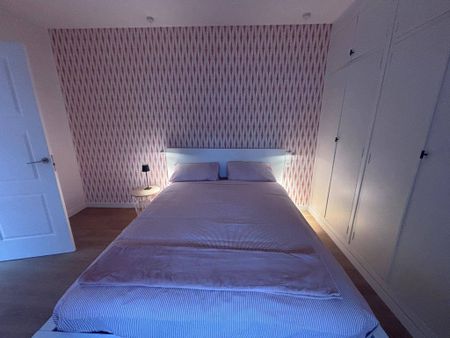 3 bedroom luxury penthouse for rent in Valencia - Photo 5