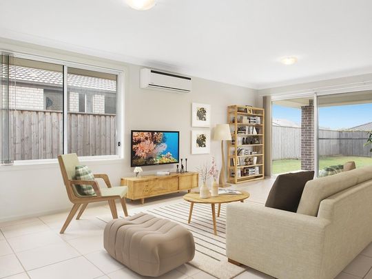 10 Shoveler Street, Aberglasslyn NSW 2320 - House For Rent | Domain - Photo 1