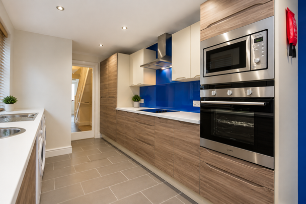 1 bedroom in a house share to rent - Photo 1