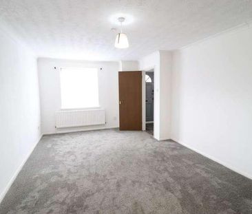 Redhouse Close, High Wycombe, HP11 - Photo 1