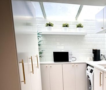 Luxury Townhouse for rent in Nueva Andalucia, Andalusia - Photo 4