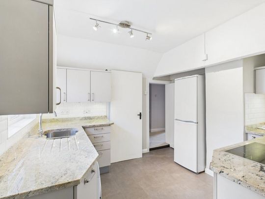 2 bedroom terraced house to rent - Photo 1