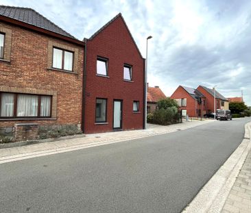 Knusse nieuwbouwwoning te huur in Sijsele - Photo 2