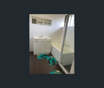 3 BEDROOM TOWNHOUSE LIVERPOOL - Photo 5