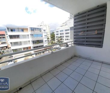 Location Appartement 1 pièce 20m² STE CLOTILDE 97490 - Photo 2