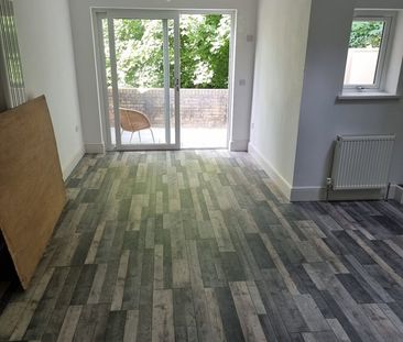 5 Bed Terraced House, Leahurst Road, SE13 - Photo 3