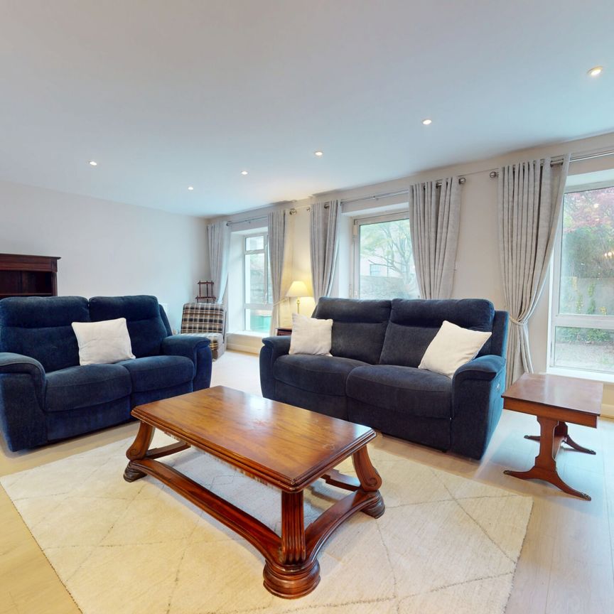 Leeson Place, off Adelaide Road, Dublin 2, D02 A566. - Photo 1
