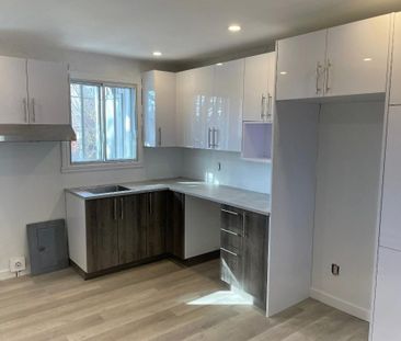 41/2 Longueuil, Tout rénové, Impeccable! Non fumeur de toute substa... - Photo 1