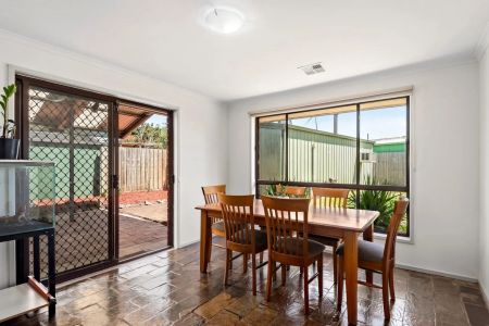 21 Juliana Drive, Carrum Downs. - Photo 5