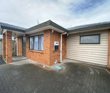 14D Hall Avenue, Mangere, Auckland - Photo 2