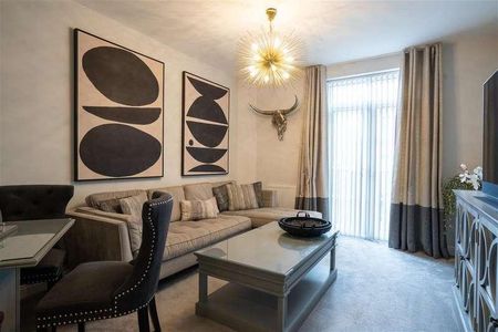 Abbotsbury Court, Rumbush Lane, Solihull, B90 - Photo 3