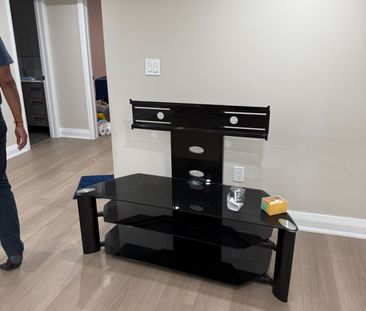 For Lease - 213 Danny Wheeler Boulevard, Georgina, Ontario - Photo 3