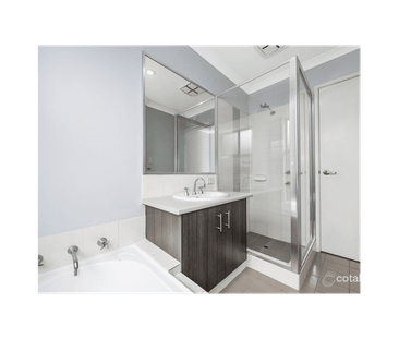 Charming & Low Maintenance – The Perfect Place to Call Home - Photo 5