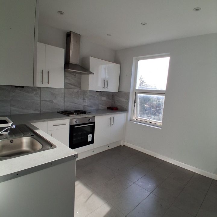 Studio Flat, Marmadon Road, SE18 - Photo 1
