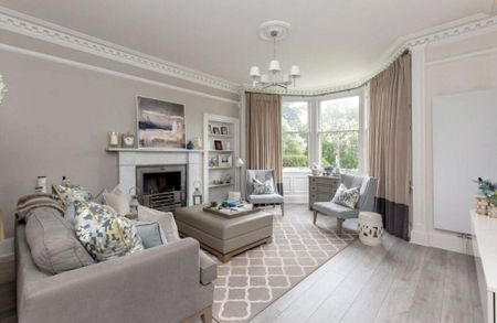 6 bedroom terraced house to rent - Photo 2