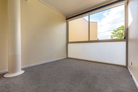347 Young Street, Fitzroy VIC 3065 - Photo 2