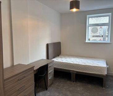 Student Properties to Let - Photo 1