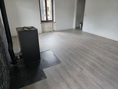 DUPLEX 146 m2 - 6 rooms - to rent immediately! - Foto 2