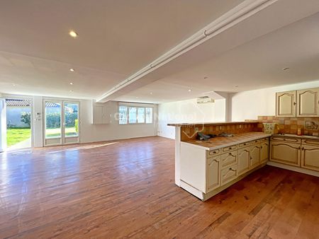 Location Maison 7 pièces 187m² - Photo 3