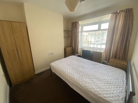 3 bedroom terraced house to rent - Photo 3