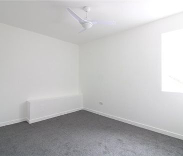 2 bedroom maisonette to rent - Photo 3