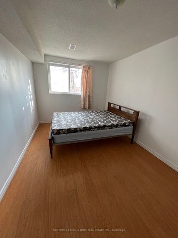 For Lease - 74 glendower Circuit Unit# LOWER, Toronto, Ontario - Photo 3