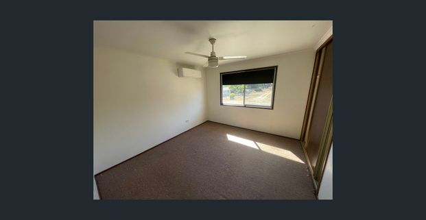 Spacious Family Home! - Photo 1