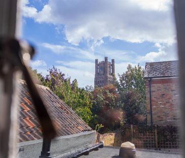 3 bedroom semi-detached house to rent - Photo 5