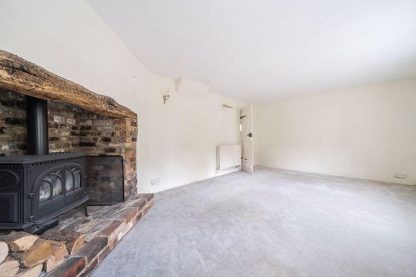 2 bedroom cottage to rent - Photo 1