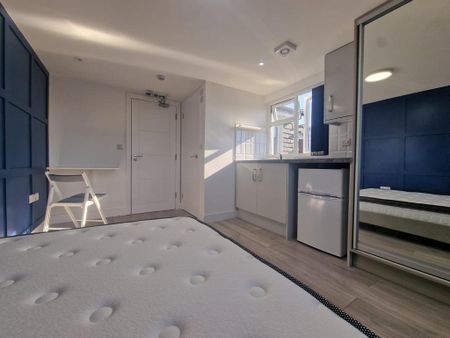 Studio to rent - Photo 3