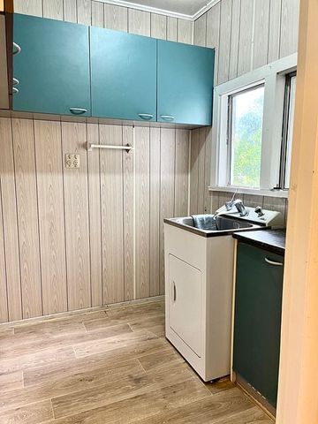 Three bedroom home for rent - Photo 3