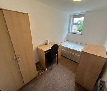 Room in a Shared House, Teignmouth Road, B29 - Photo 4