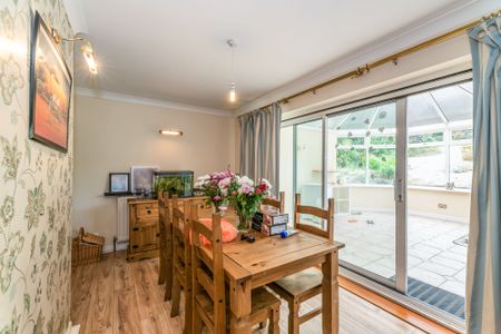 4 bedroom house to rent Lea Road, Ravenshead, Nottingham, NG15 - Photo 3