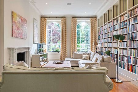 SHORT LET. Exceptional Grade II Listed Home on Duncan Terrace. - Photo 2