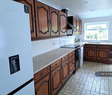 2 bedroom end of terrace house to rent - Photo 3