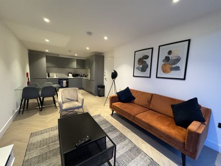 Durnsford Road, London - Photo 2