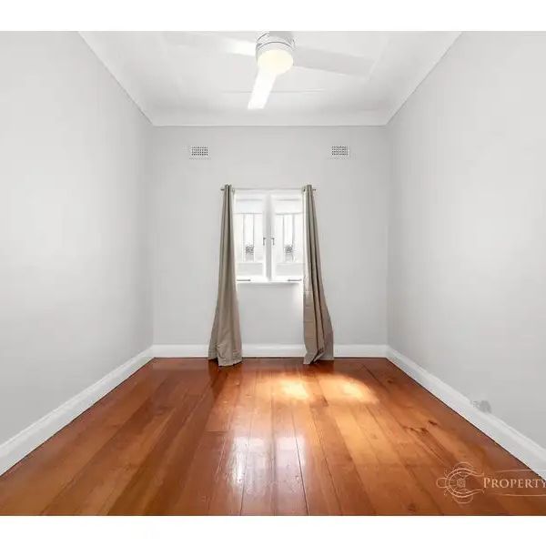 29 Emperor Street, Annerley QLD 4103 - Photo 1