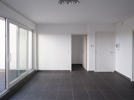 Instapklaar éénslaapkamerappartement met terras en autostaanplaats - Photo 2