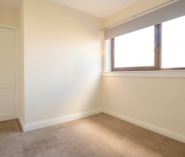3 bedroom end of terrace house to rent - Photo 1