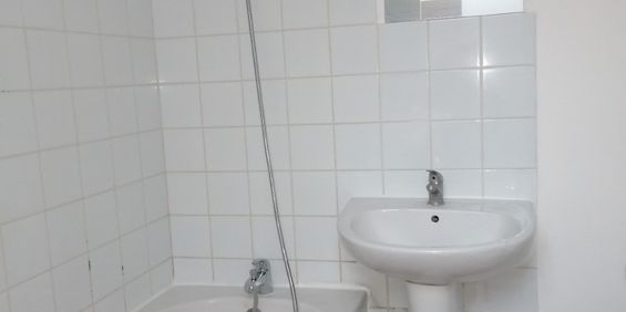 Location Appartement 1 pièce 15m² TOURCOING 59200 - Photo 3