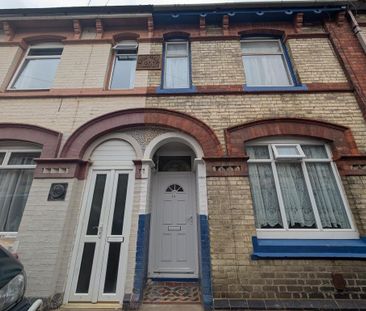 3 bedroom terraced house to rent - Photo 3