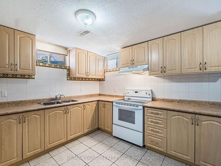 For Lease - 87 Buick Boulevard, Brampton, Ontario - Photo 5