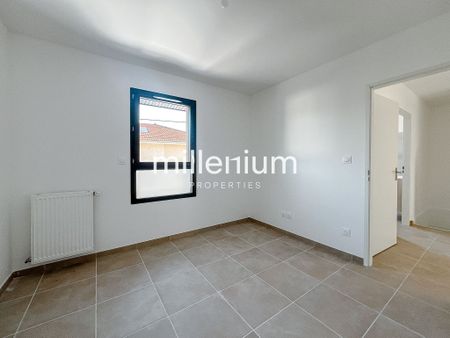 New semi-detached villa with garden (FRANCE) - Photo 5