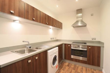 2 bedroom flat to rent - Photo 4