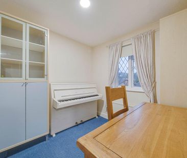 4 bedroom detached house to rent - Photo 4