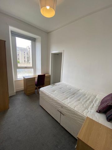 3 bedroom apartment to rent - Photo 3